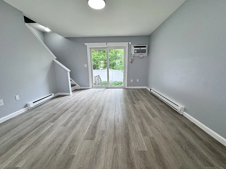 41 S Main St #50 — Photo 3