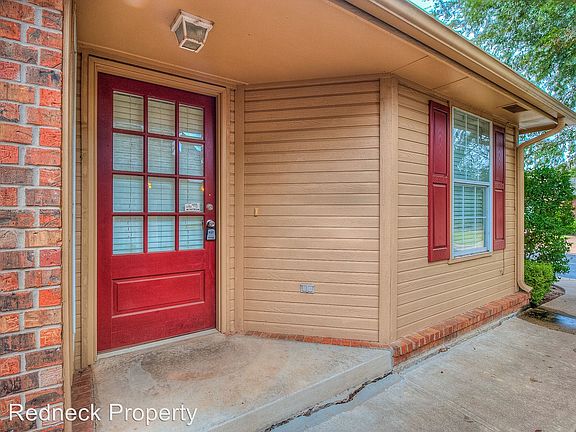 2nd image of 6912 NW 133rd St