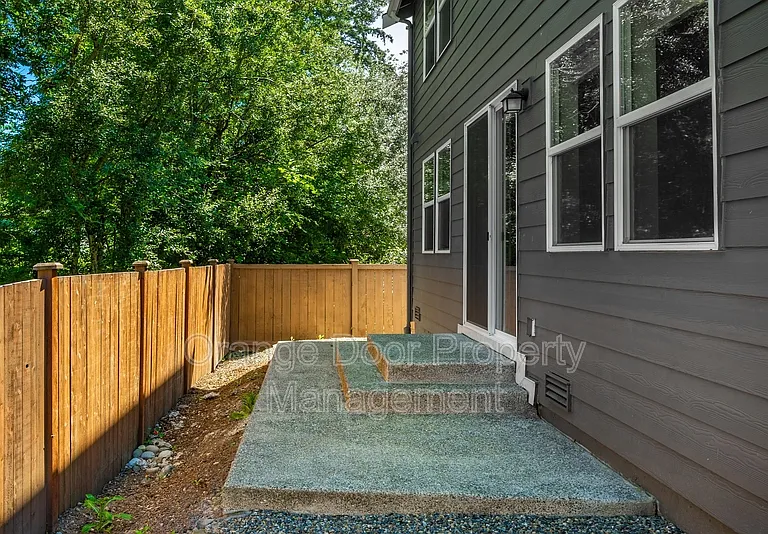 5611 151st Street Ct E — Photo 49