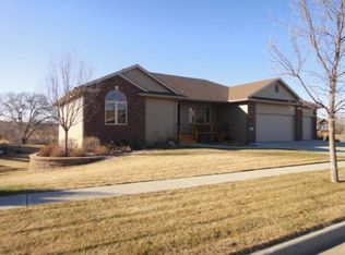 401 S Sunset Dr, Brandon, SD 57005
