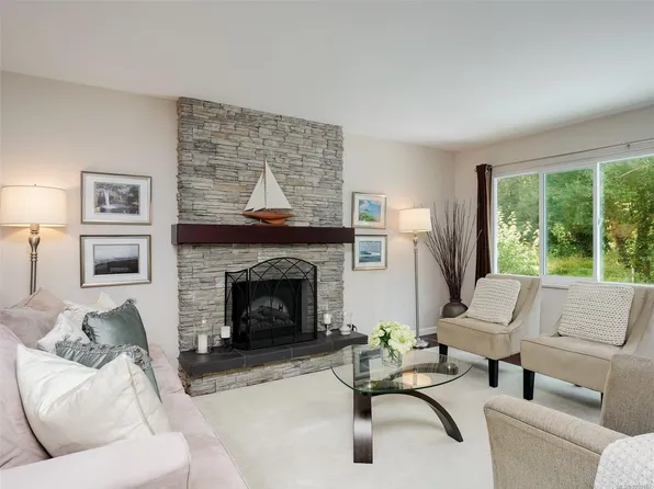 4290 Eastridge Cres, Saanich, BC V8Z 6B6