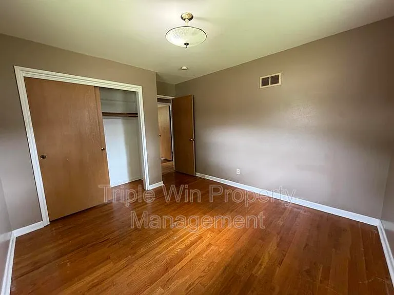1871 Shardell Dr — Photo 22