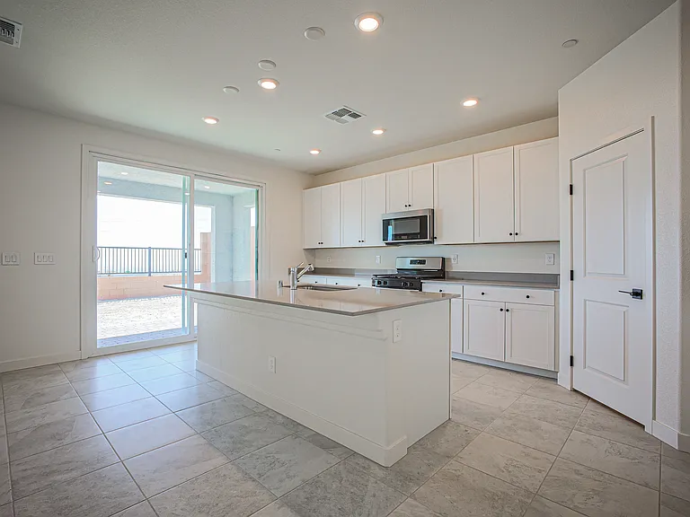 5644 Hill Spire St — Photo 10