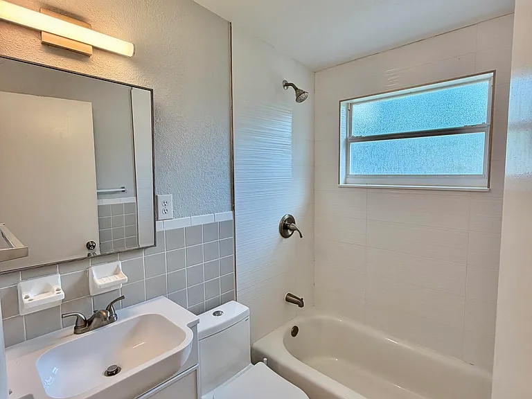 2587 Pepper Ave — Photo 4
