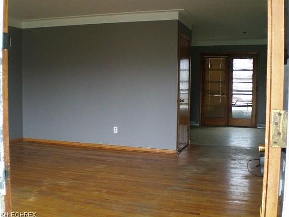 2nd image of 4653 Memphis Villas S