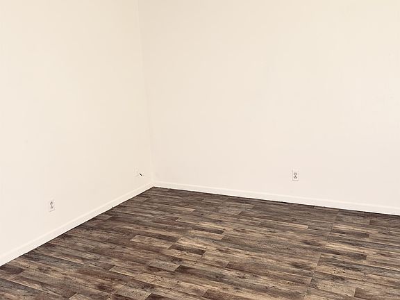 5th image of 703 N Gilmer St