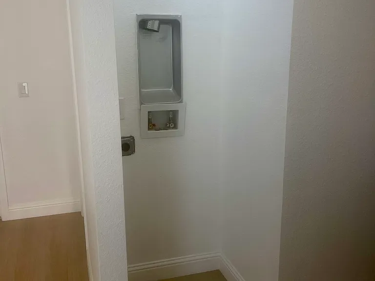 1373 Edgefield St #C — Photo 5