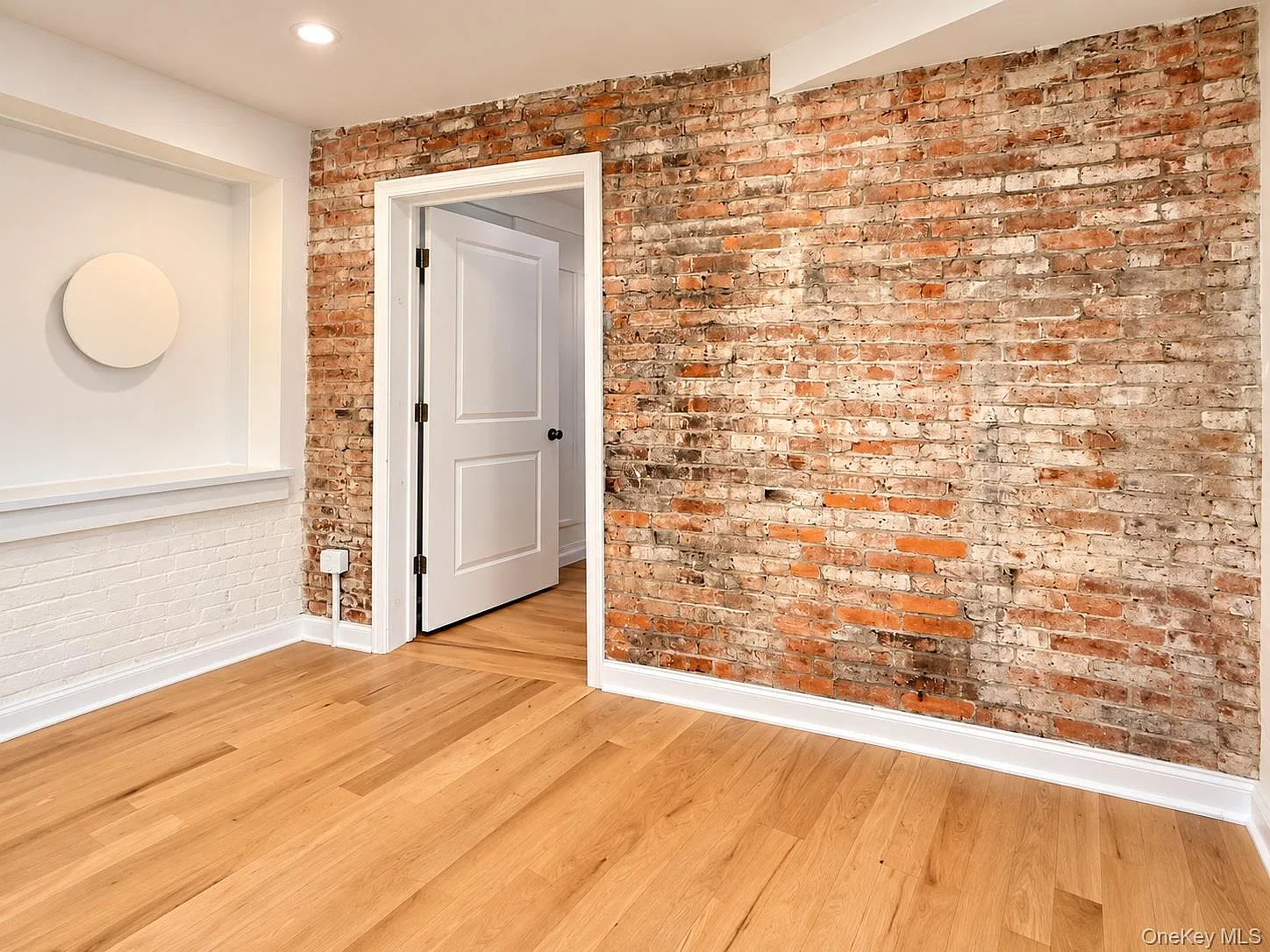 1 bed, 1.0 bath, 808 sqft, $1,950 — Photo 4