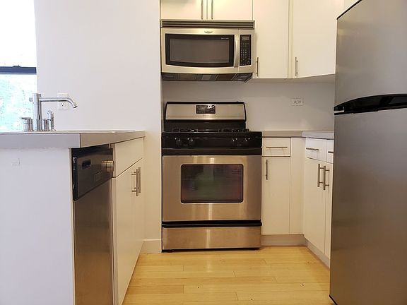 4th image of 252 E 2nd St APT 7E