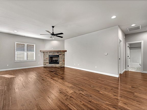4th image of 2 Lythe Ln