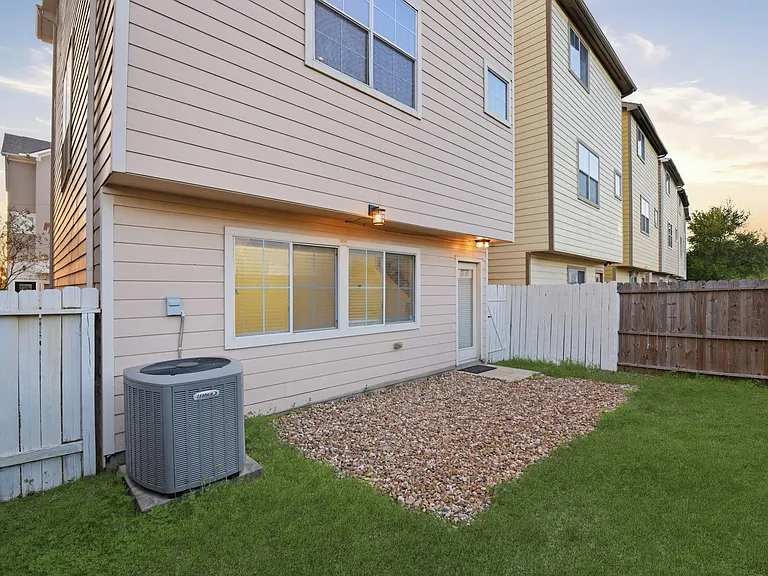3209 Clearview Cir — Photo 38