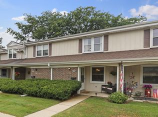 6286 W College Ave, Greendale, WI 53129