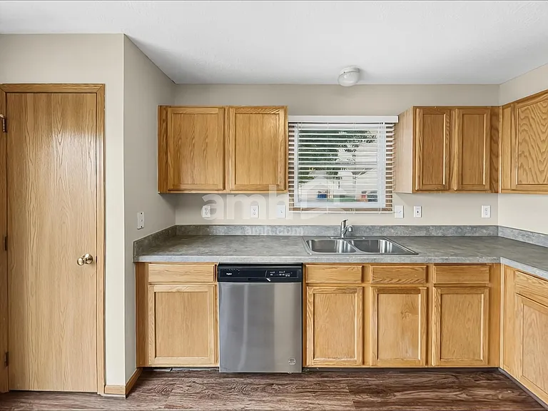 1833 Kathiwade Dr — Photo 3