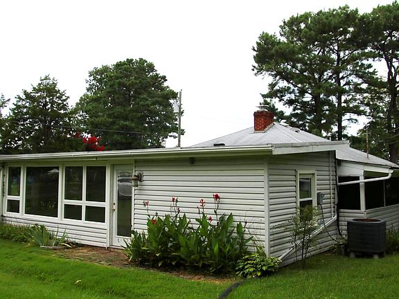 5th image of 1456 Holly Vista Dr