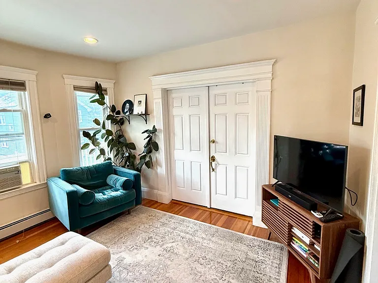55 Gilbert St — Photo 15