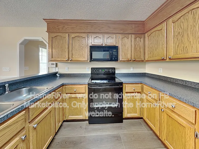 675 Talisman Dr — Photo 9
