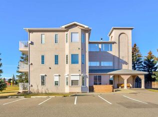 6 W Skyline Cres #103, Claresholm, AB T0L 0T0