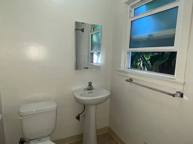 124 W Ortega St — Photo 8