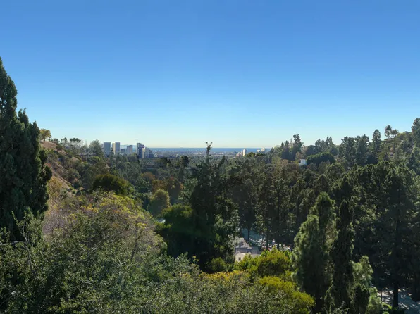 1579 Lindacrest Dr, Beverly Hills, CA 90210