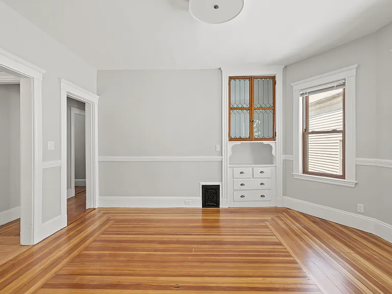 19 Taft St #1 — Photo 13