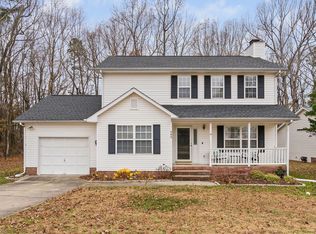 809 Swan Hill Ct, Fuquay Varina, NC 27526