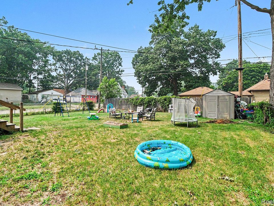 1107 E Hayes Ave, photo 23