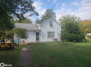 1902 W Fulliam Ave, Muscatine, IA 52761