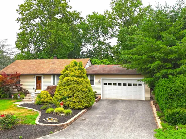219 N Madison Ave, Hammonton, NJ 08037