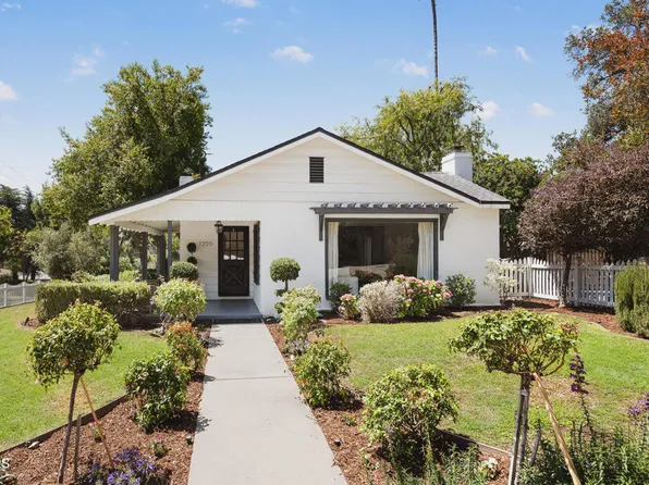 1200 Fernside Dr, La Canada Flintridge, CA 91011