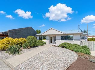 145 Hirst Ave, Parksville, BC V9P1K3