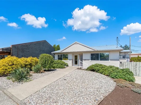 145 Hirst Ave, Parksville, BC V9P 1K3