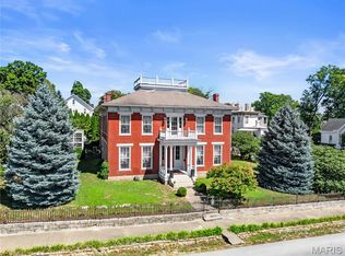 405 N 3rd St, Louisiana, MO 63353