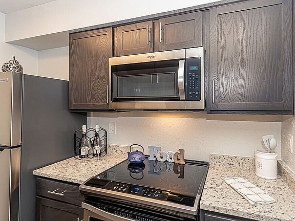 5th image of 2615 N Causeway Blvd