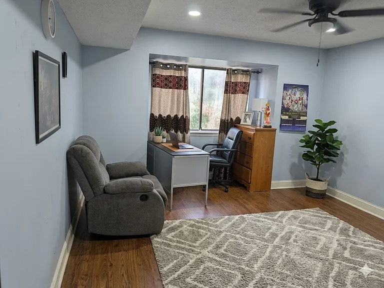 506 Edison Glen Ter #506 — Photo 4