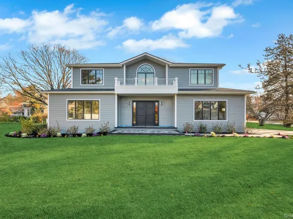 21 Overlook Terrace, East Hills, NY 11577