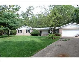 163 Lake Dr photo 1