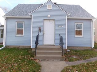 1928 2nd St, Moline, IL 61265