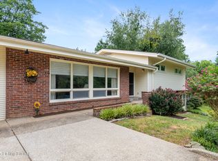 601 Indian Ridge Rd, Windy Hills, KY 40207