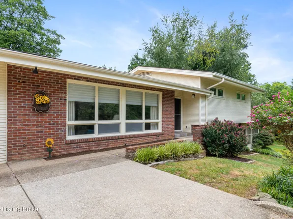 601 Indian Ridge Rd, Windy Hills, KY 40207