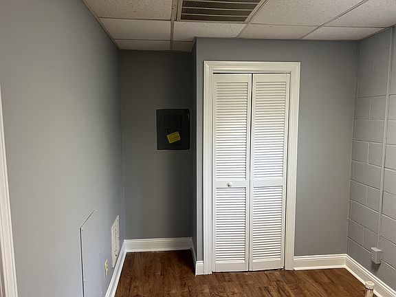 5th image of 236 N Orange St #C