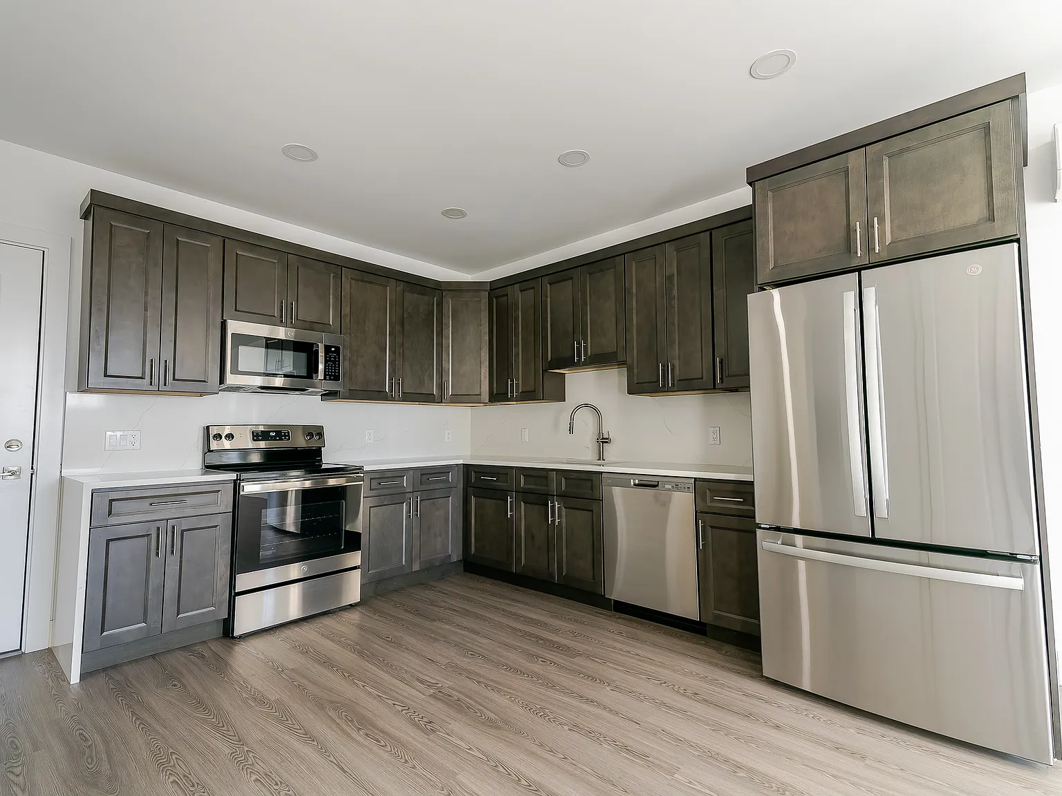 The Central — Photo 3