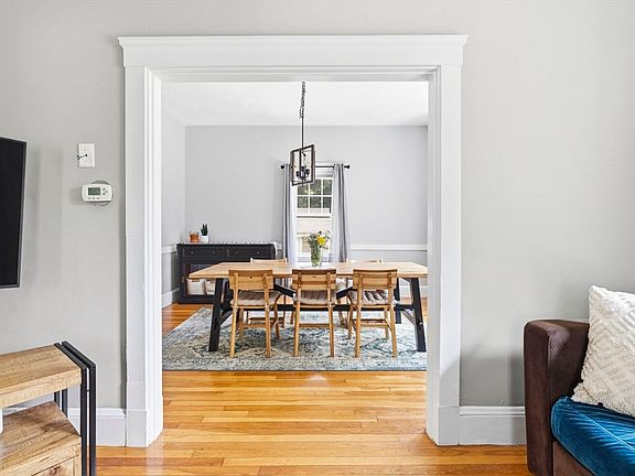 4th image of 26 Seery St