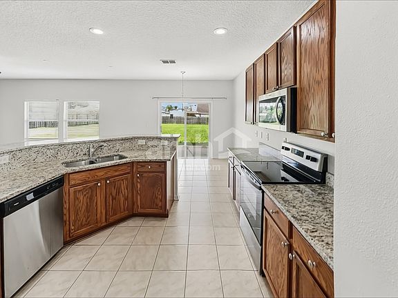 4th image of 1574 Harvest Cove Dr