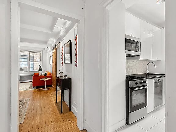 5th image of 16 Park Ave #13C