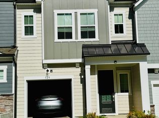 529 Madison Falls Ct, Fort Mill, SC 29708