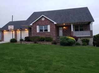 557 Clover Ct, Hannibal, MO 63401