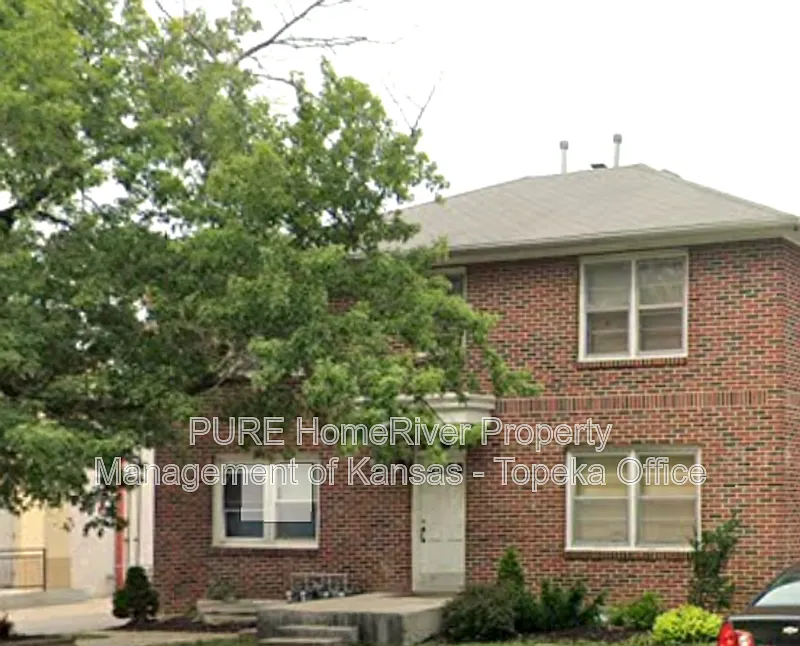 1239 SW Oakley Ave — Photo 1