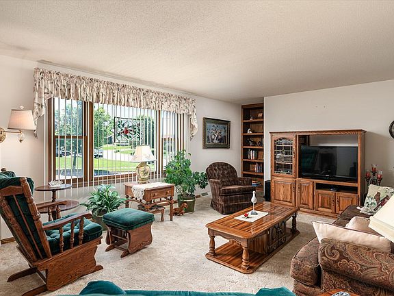 4th image of 224 Eagles Bluff Rd
