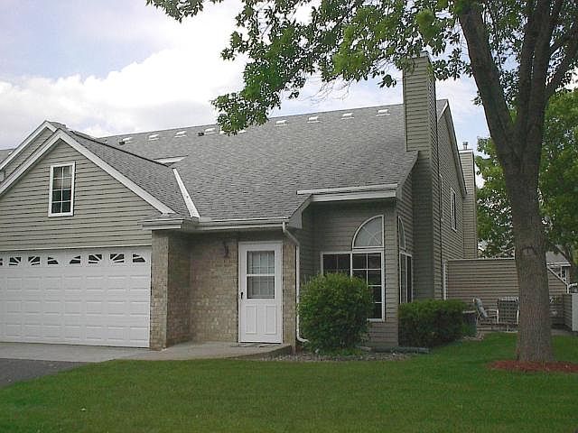 1st image of 1289 99th Ct NE
