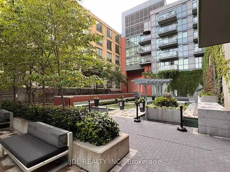 775 King St W #615 — Photo 1